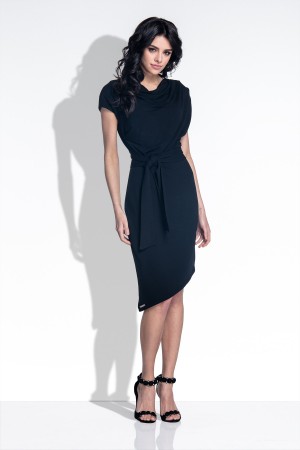 Rochie cu maneci lungi si aplicatii decorative cu ciucuri neagra