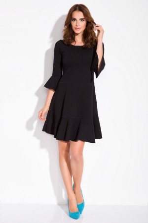 Rochie neagra lungime medie cu croi lejer si maneci clopot 