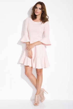 Rochie roz lungime medie cu croi lejer si maneci clopot 