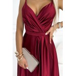 Rochie din satin visinie lunga eleganta in clos cu bretele subtiri Rochie din satin visinie lunga eleganta in clos cu bretele subtiri